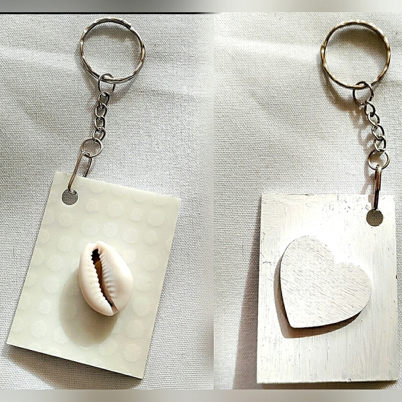 NEW Handmade Keychain Bag Tag! Shadow Dots Cowrie w/ "I Love My Bag" Wood Heart. - Picture 1 of 7